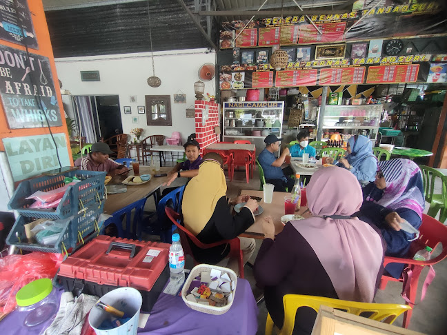 Opinii despre SELERA BERNAS TANJAQSURI în Chenderong Balai - Gastronomi dan perhotelan