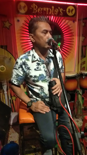 Comentarii opinii despre Bernie's Bar/Pub