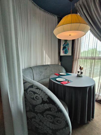 Monaco Dining Restaurant