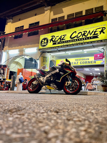 Restaurant Reaz Corner - Gastronomi dan perhotelan