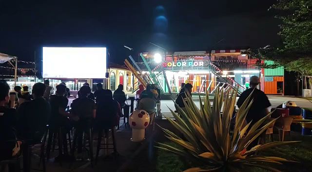 Opinii despre CP Poolside (Color Port) în Gelugor - Gastronomi dan perhotelan