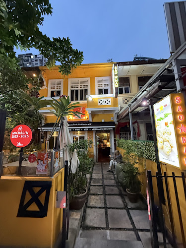 Sao Nam - Gastronomi dan perhotelan