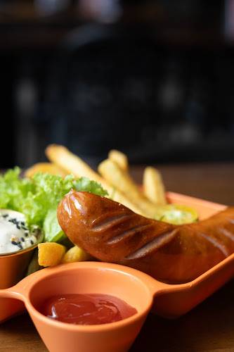 Opinii despre CHUBS în Kota Kinabalu - Gastronomi dan perhotelan