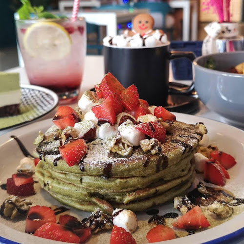 Breda Cafe - Gastronomi dan perhotelan