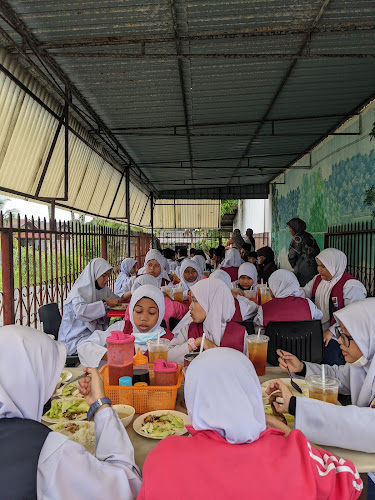 Opinii despre Restoran Nurul Iman în Kuala Terengganu - Gastronomi dan perhotelan