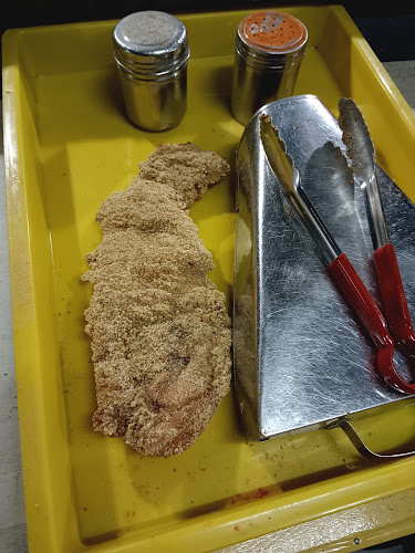 Uncle Bob Fried Chicken - Gastronomi dan perhotelan