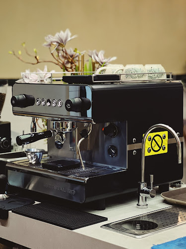 Coffee Clubhouse by Union Motors