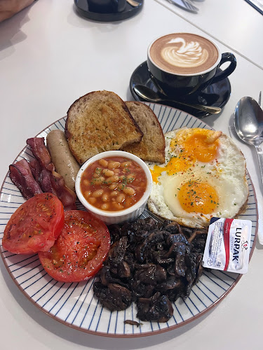 Opinii despre Breda Cafe în Ipoh - Gastronomi dan perhotelan