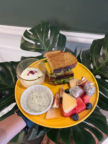 Comentarii opinii despre Breda Cafe