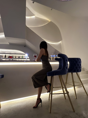 Mezzo bar & lounge - Gastronomi dan perhotelan