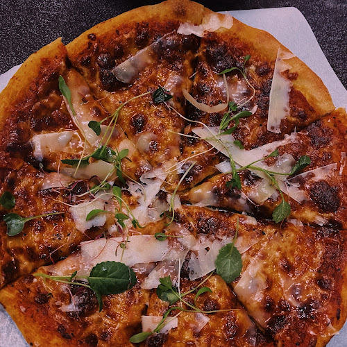 Opinii despre The Nobleman Bar & Dine în Kuching - Gastronomi dan perhotelan