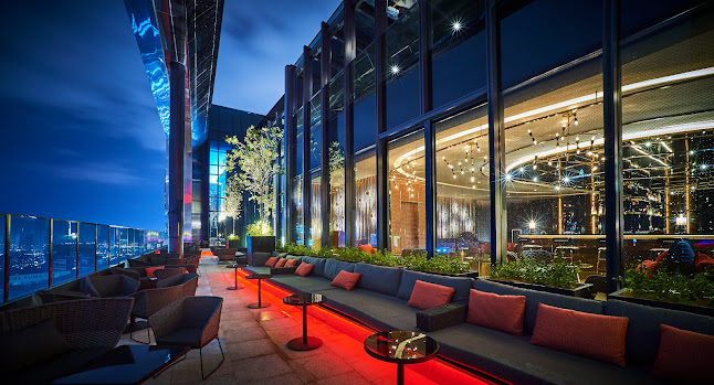 Blue at EQ - Gastronomi dan perhotelan