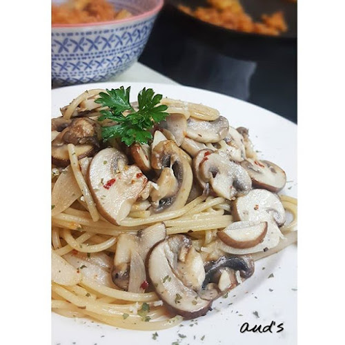 97, Jalan Sultan Yusuff, 30000 Ipoh, Perak