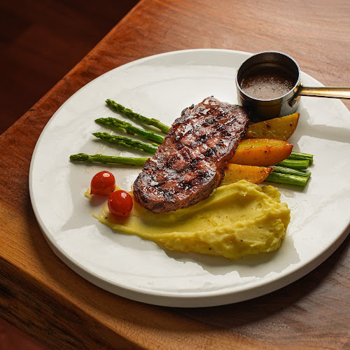 Opinii despre Walnut Cafe & Bar în Puchong - Gastronomi dan perhotelan