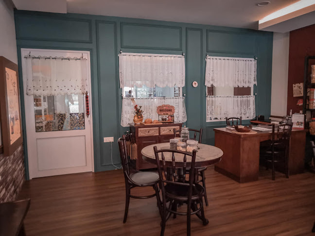 LYS Home Bakery - Gastronomi dan perhotelan