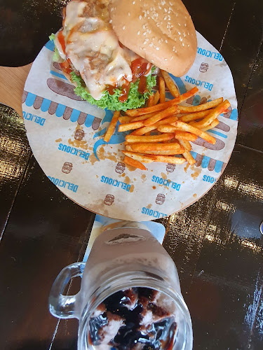 The Brew Fly - Gastronomi dan perhotelan