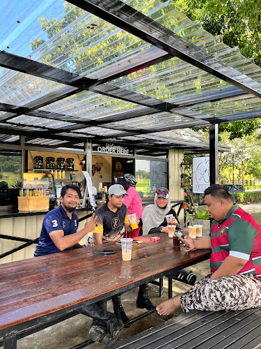 Ekues Cabin Cafe - Gastronomi dan perhotelan