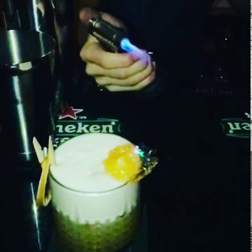 Opinii despre The Mandarin Cocktails Bar în George Town - Gastronomi dan perhotelan