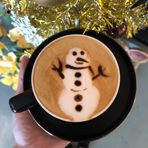 Comentarii opinii despre Breda Cafe