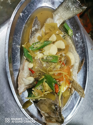 Opinii despre Resteron Ikan Bakar Hulala Kemaman în Chukai - Gastronomi dan perhotelan