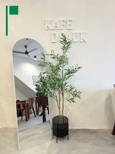 Opinii despre Kafe D'Sauk ( Seri Manjung, Perak ) în Seri Manjung - Gastronomi dan perhotelan