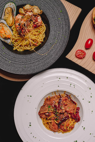 Opinii despre Mezzo bar & lounge în Johor Bahru - Gastronomi dan perhotelan