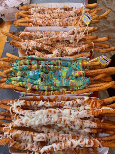 Gerai Singgoh Betor @MOZZARELLA CHEESE TARIK @LONG FRIES @PANTAI BATU BURUK