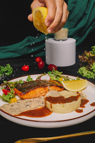 Mezzo bar & lounge - Gastronomi dan perhotelan