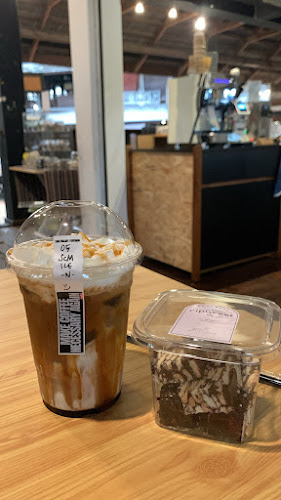 LOT5 LAKAR Lumut Waterfront Bistro Lumut City, 32200 Lumut, Perak