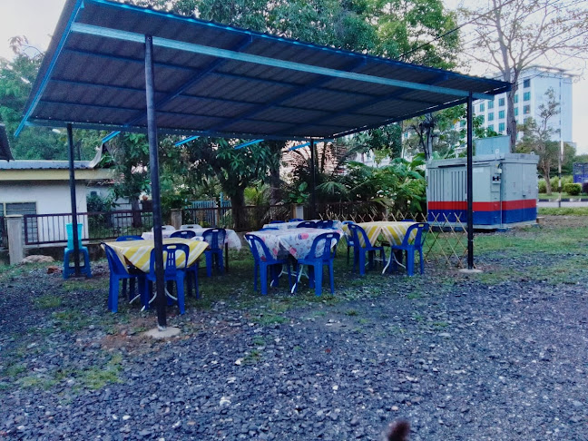Abang Iwan Kitchen (Nasi Lemak Titi Gajah)