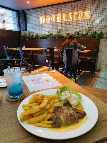 Moonalisa - Gastronomi dan perhotelan