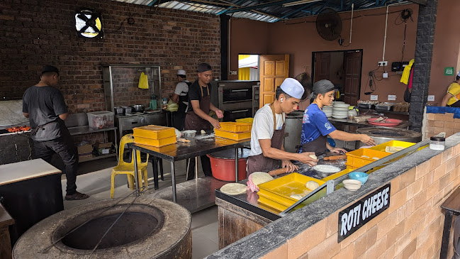 Roti Tempayan 3 Abdul - Gastronomi dan perhotelan