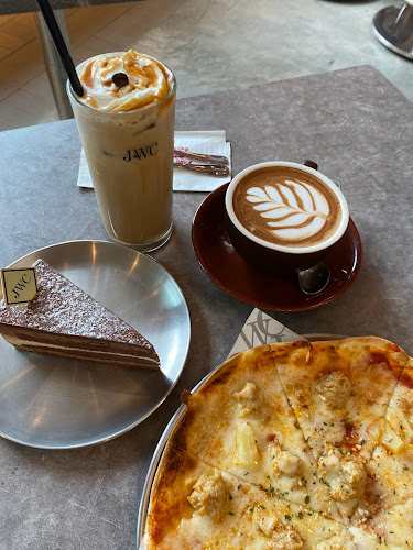 30, Jalan Mutiara Emas 5/3, Taman Mount Austin, 81100 Johor Bahru, Johor Darul Ta'zim