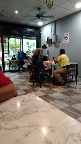 Opinii despre Nasi Kandar Taiping Rain Town Food Truck în Taiping - Gastronomi dan perhotelan