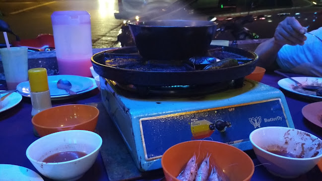 D11 Steamboat - Gastronomi dan perhotelan