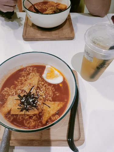 Black Whale Jerantut - Gastronomi dan perhotelan