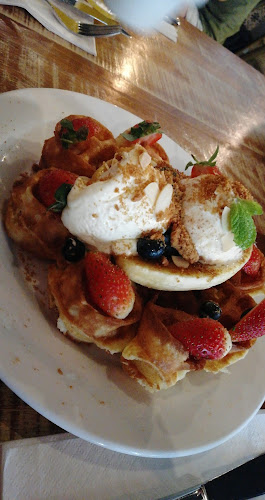 Frisky Goat Bakery Cafe - Gastronomi dan perhotelan