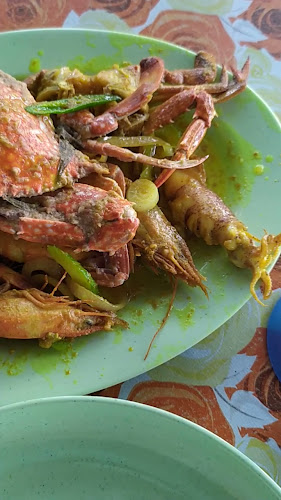 Cik Aya Laksa Ketam & Udang Lipan