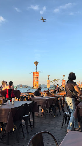 The Shamrock Irish Bar - Gastronomi dan perhotelan