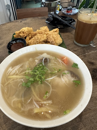 Woopin Kuching 湖滨鱼面 - Kuching