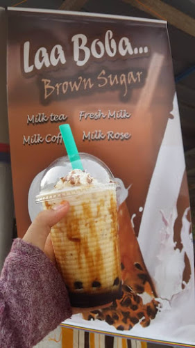 Opinii despre Warung D'Bakau în Pantai Remis - Gastronomi dan perhotelan