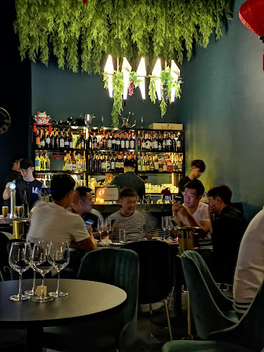 The Blackbird Wine Bar - Gastronomi dan perhotelan