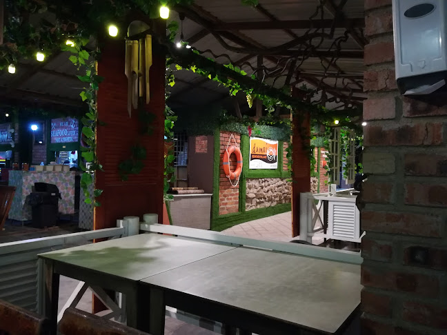 Damai Seafood Village - Gastronomi dan perhotelan
