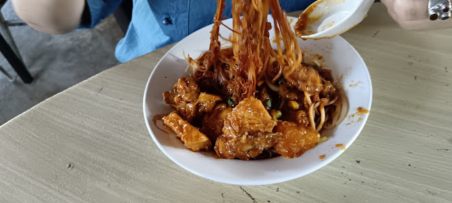 898a, Jalan Queen, Taman Melor, 31650 Ipoh, Perak