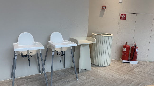 Comentarii opinii despre ZUS, Coffee Meets Pastry - 1 Utama Shopping Centre