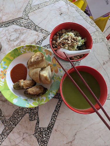 Kedai Makanan dan Minuman Nagaria - Chemor