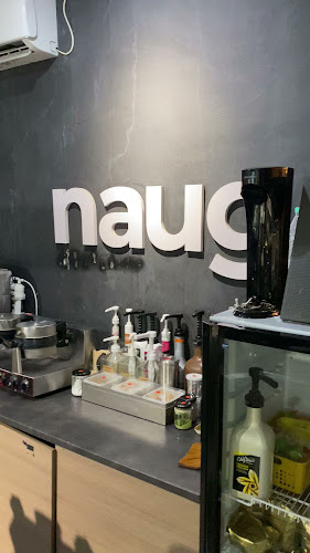 Comentarii opinii despre Naug Cafe (Naug Just Plants’ backyard)