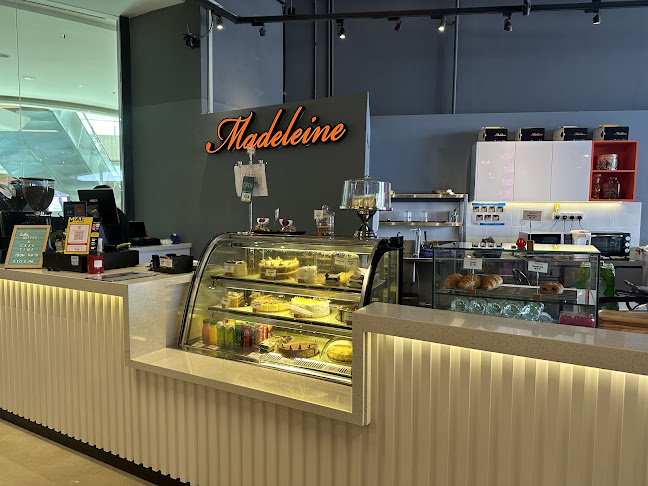 Comentarii opinii despre Madeleine Cafe & Patisserie