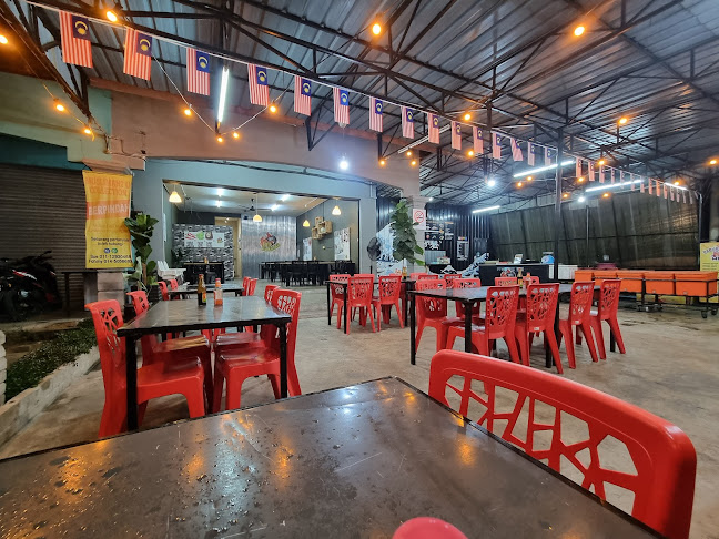 Opinii despre Cucu Raja Ikan Bakar în Besut - Gastronomi dan perhotelan