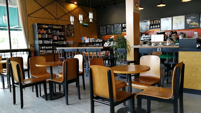 Starbucks Tin Village, Kampar